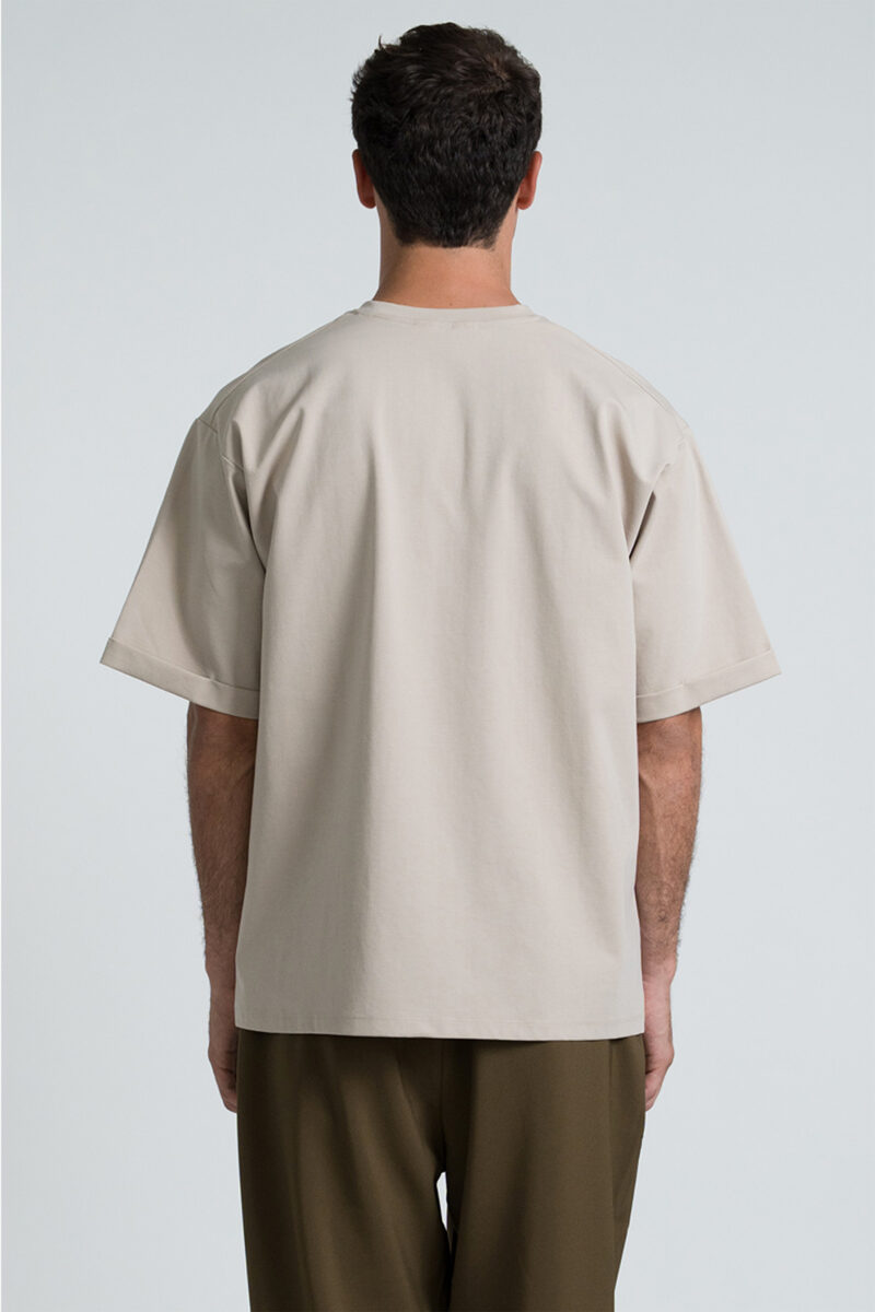T-Shirt Over Akita – Sabbia